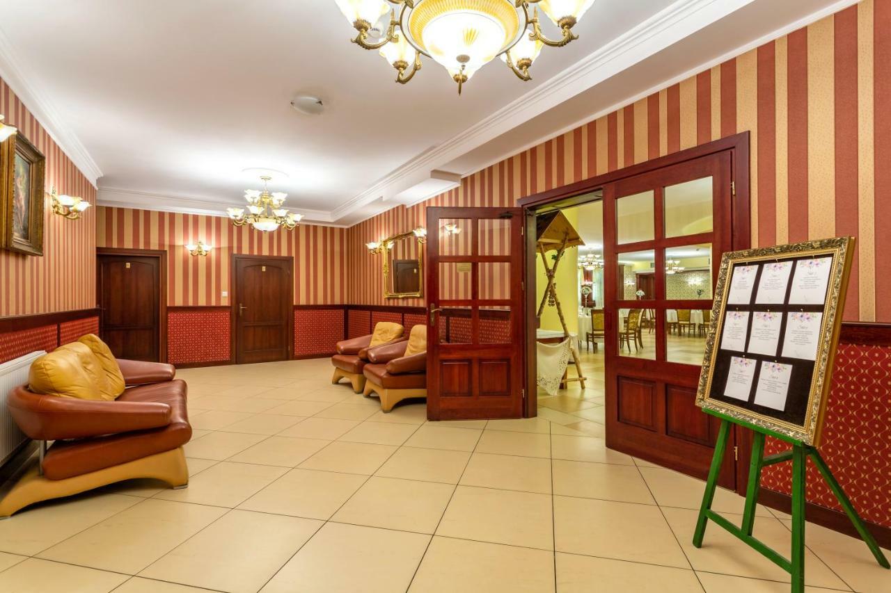 Hotel - Dworek Tryumf Ksiezyno Ngoại thất bức ảnh